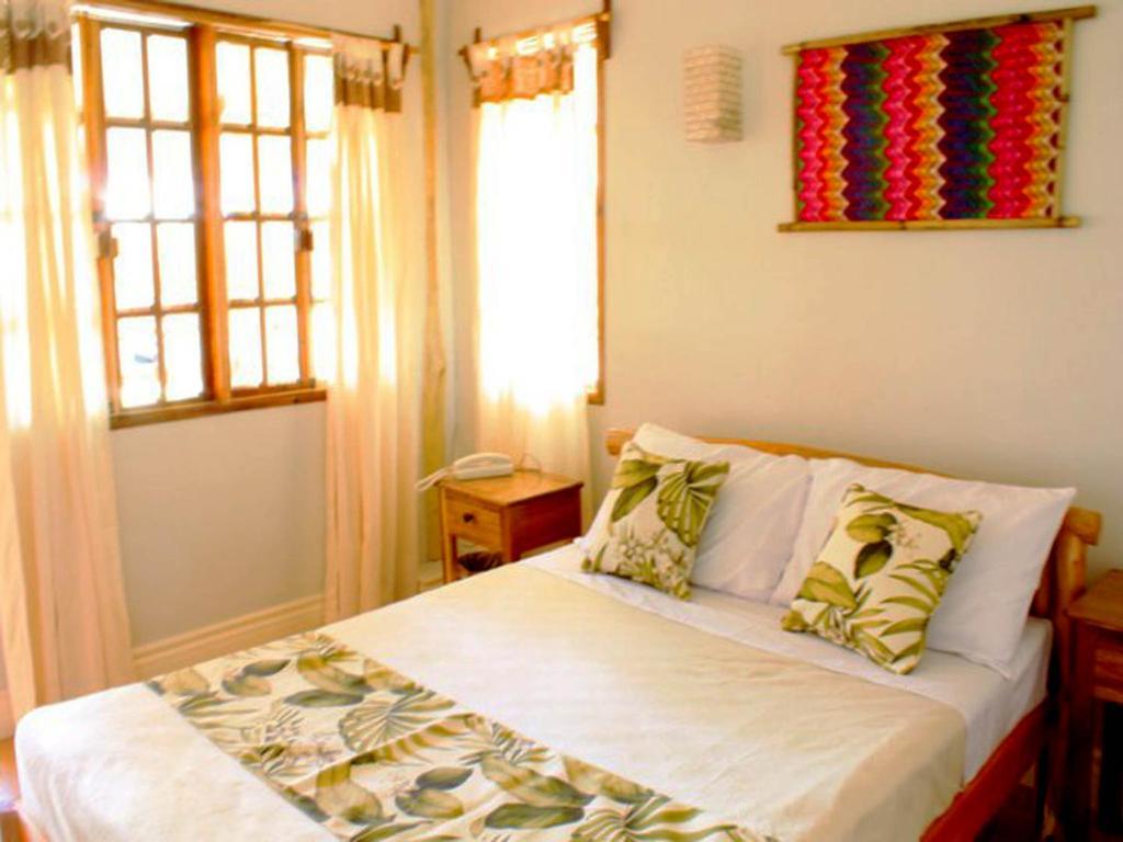 Palo Alto Bed & Breakfast Puerto Princesa Phòng bức ảnh