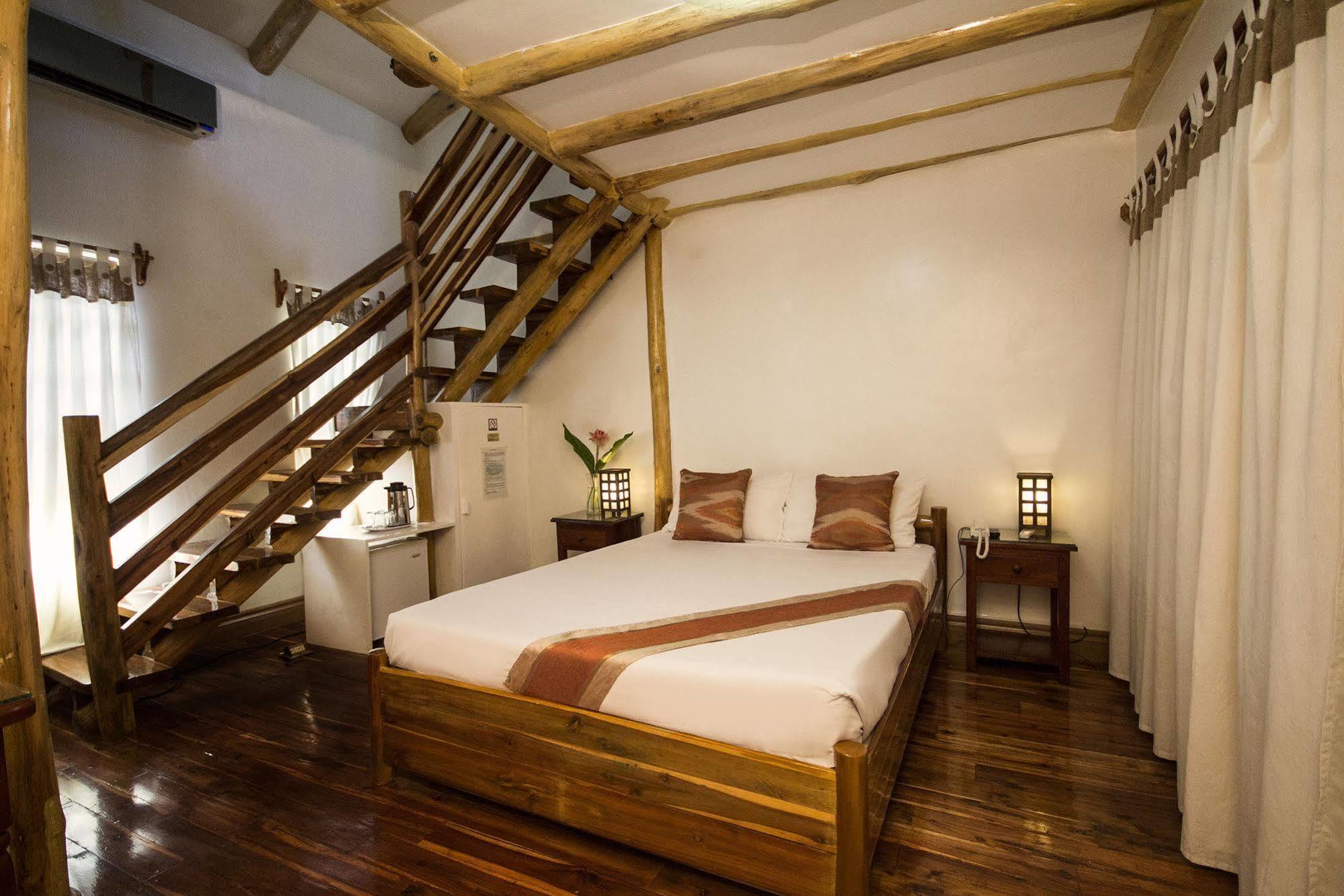 Palo Alto Bed & Breakfast Puerto Princesa Ngoại thất bức ảnh